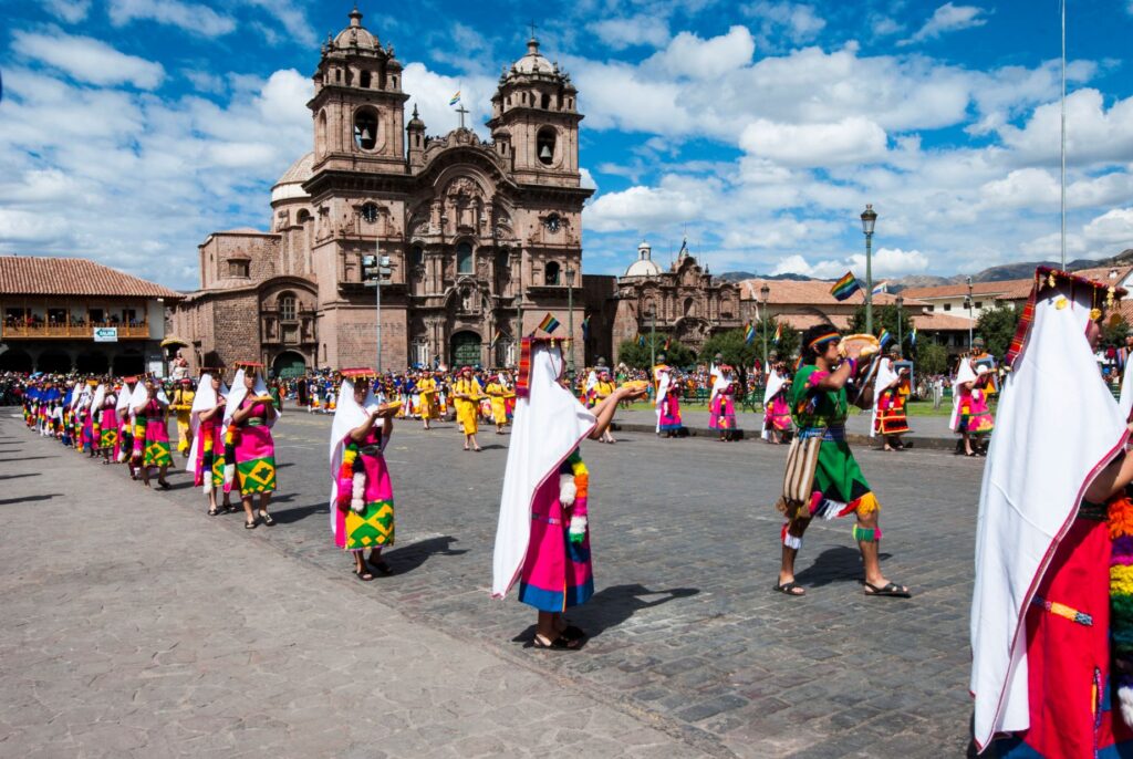 Inti Raymi auf der Plaza in Cusco (© Heinz Plenge Pardo / PROMPERU)