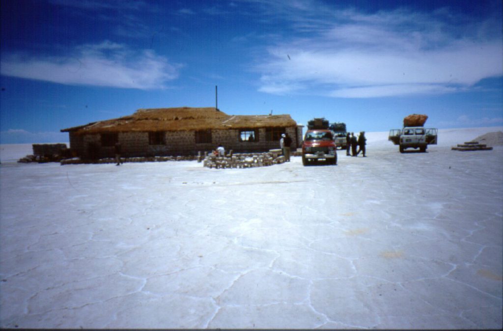 Jeeps im Salar de Uyuni