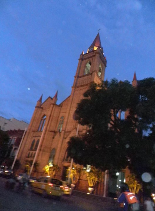 Kirche Neiva © Diana Quintero