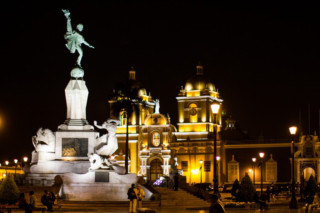 Plaza de Armas von Trujillo (Gihan Tubbeh, PromPeru)