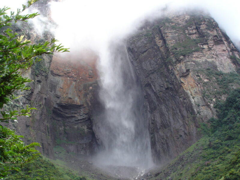 Salto Angel mit Nebel