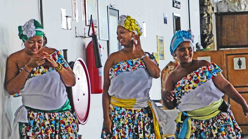 Tänzerinnen Salvador da Bahia ( © Jörg Rausch)